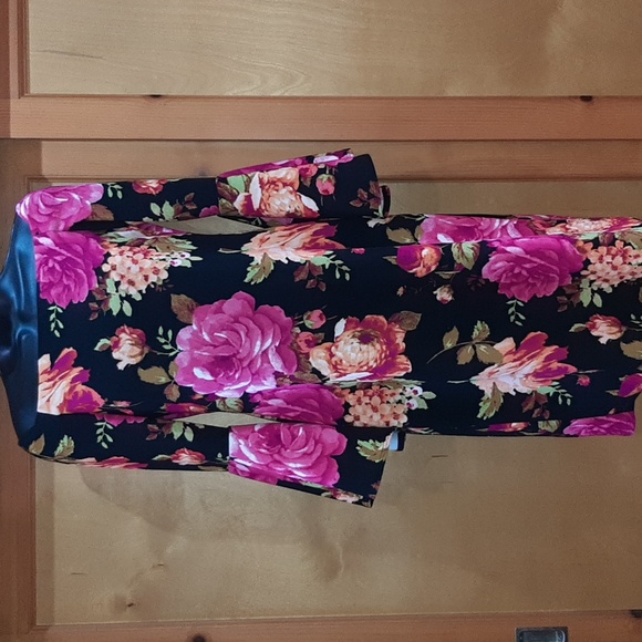 Olivia Matthews Dresses & Skirts - Olivia Mathew's Dress size Small